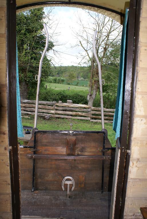 Le Refuge Du Clos Du Moulin Brionne Habitación foto